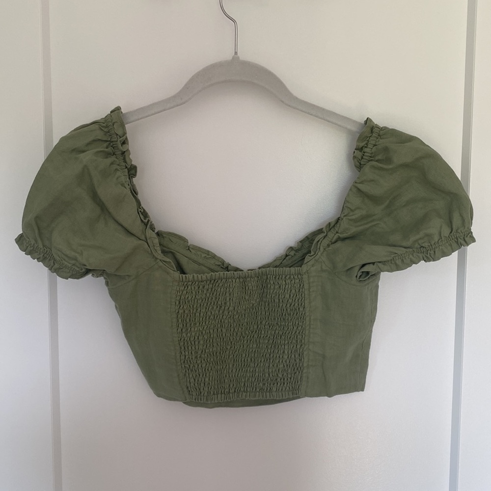 Aritzia Wilfred green puffed shortsleeved blouse - Size S - Picture 4 of 5
